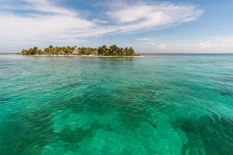 Scuba Diving Locations in Belize